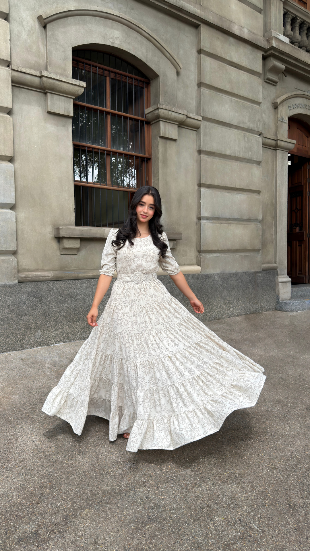 VESTIDO BEIGE GARDEN